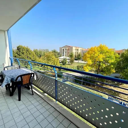 Comfortable In With A Pool Apartment *